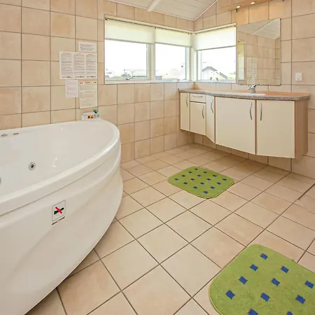 別荘 Awesome Home In Haderslev With Wifi *